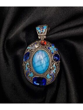 Vintage Tibetan 1980s-1990s Pendant
